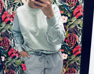 BLUZA Z FALBANKAMI OLIWKOWA