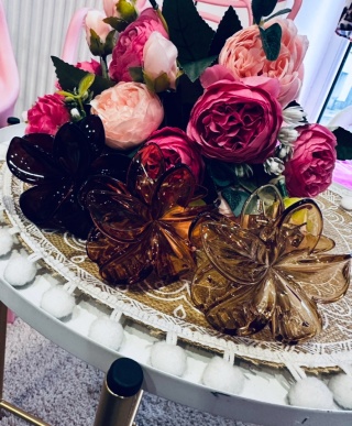 SPINKA KWIATEK BRUNETKA