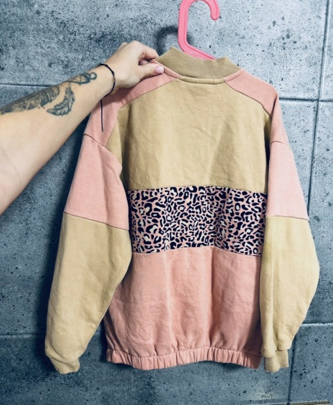 BLUZA Z MOTYWEM PANTERKI TU