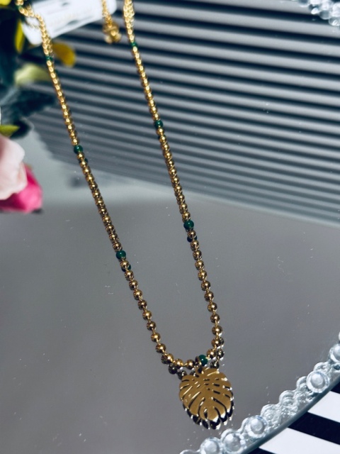 NASZYJNIK KULECZKI LIŚĆ MONSTERY