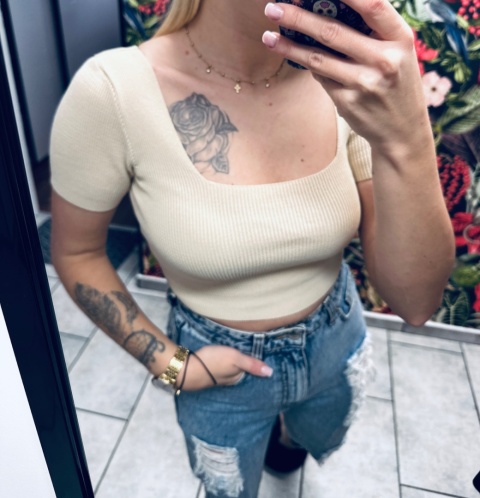 BLUZKA TOP SWETERKOWY