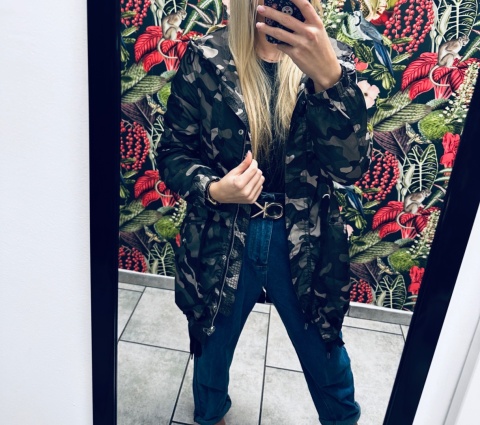 KURTKA PARKA MORO BERSHKA