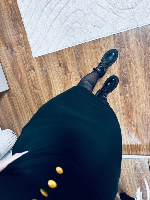 SUKIENKA PRĄŻEK ZŁOTE GUZIKI