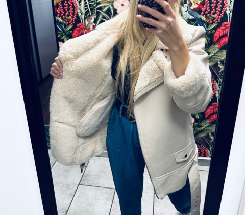 KURTKA SKÓRZANA Z FUTREM STRADIVARIUS