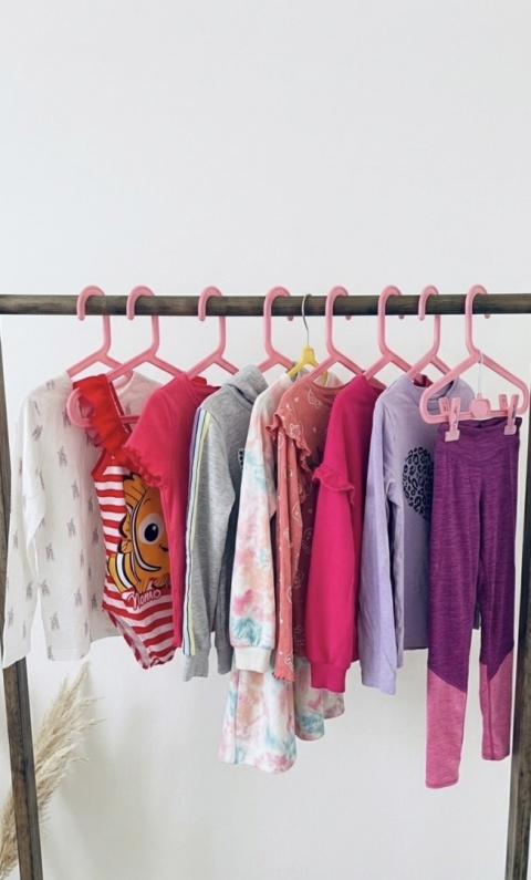 ZESTAW UBRAŃ 122/128