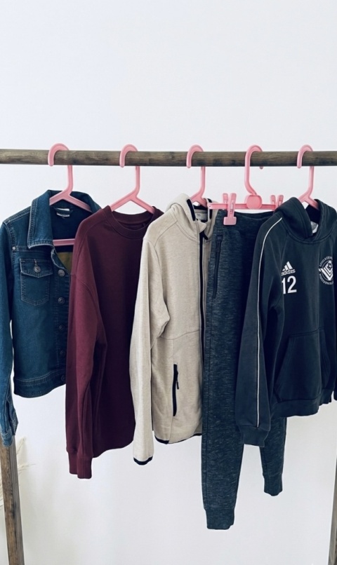 ZESTAW UBRAŃ 134/140